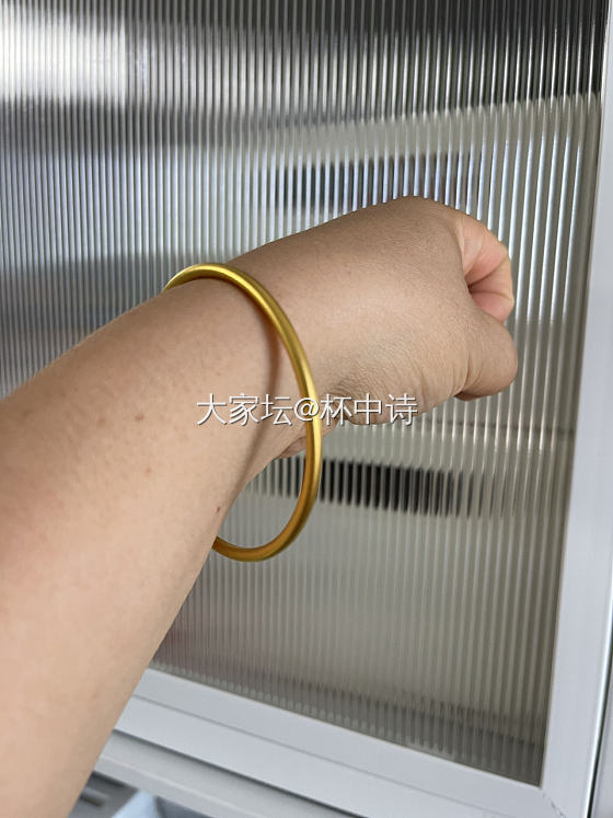 黄金古法入的100克56圈口没敢戴全新放着，然后570克价入了个30克60圈口戴_金
