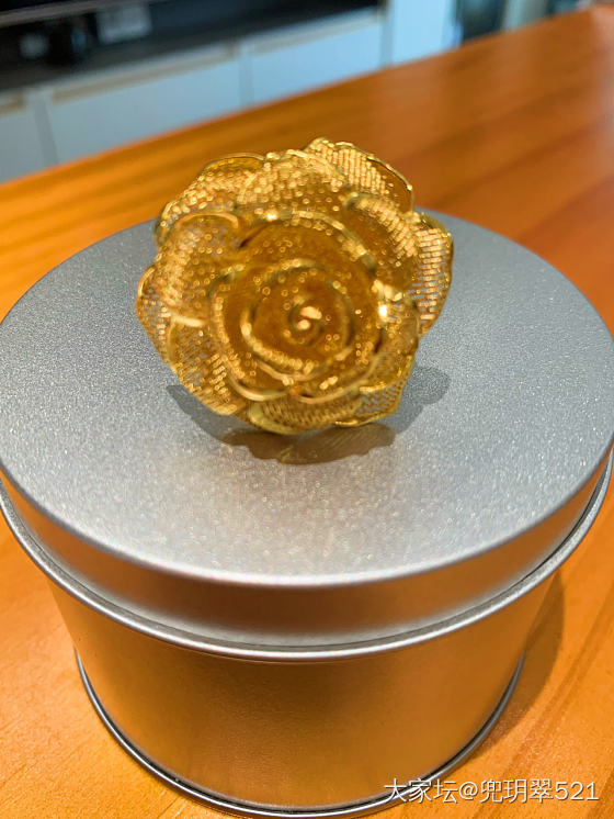 周大福花花戒指_戒指金