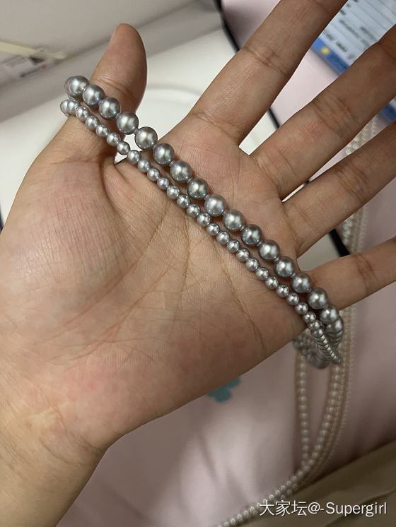 热心姐妹帮忙看一下，这条项链有辐照和染色吗_有机宝石