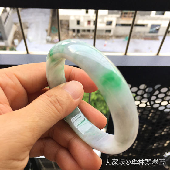 白底青阳绿正圈56MM_翡翠