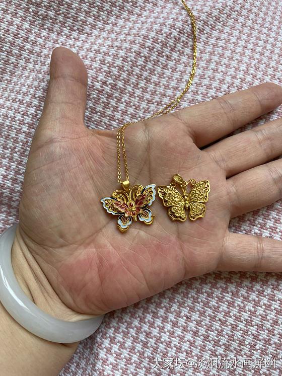 两只蝴蝶_金