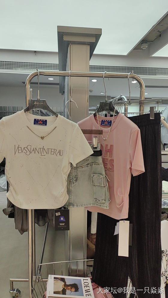 渐渐迷失在广州的衣服批发市场。_穿搭