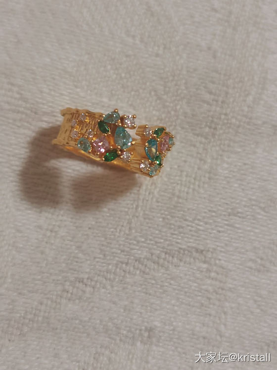宽版繁星戒指有了彩宝版_戒指彩色宝石