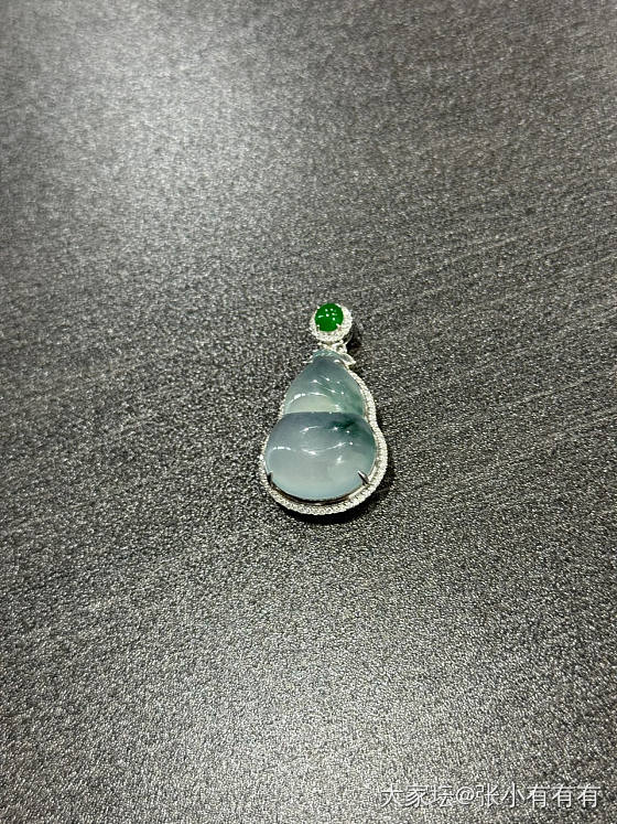 分享一个冰飘花翡翠豆子_翡翠