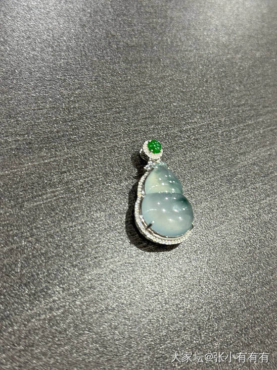 分享一个冰飘花翡翠豆子_翡翠