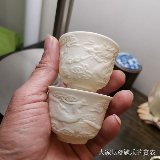 明中期，甜白反瓷龙凤呈祥贡春壶及茶杯_收藏