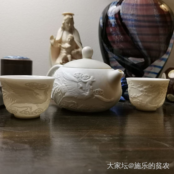 明中期，甜白反瓷龙凤呈祥贡春壶及茶杯_收藏