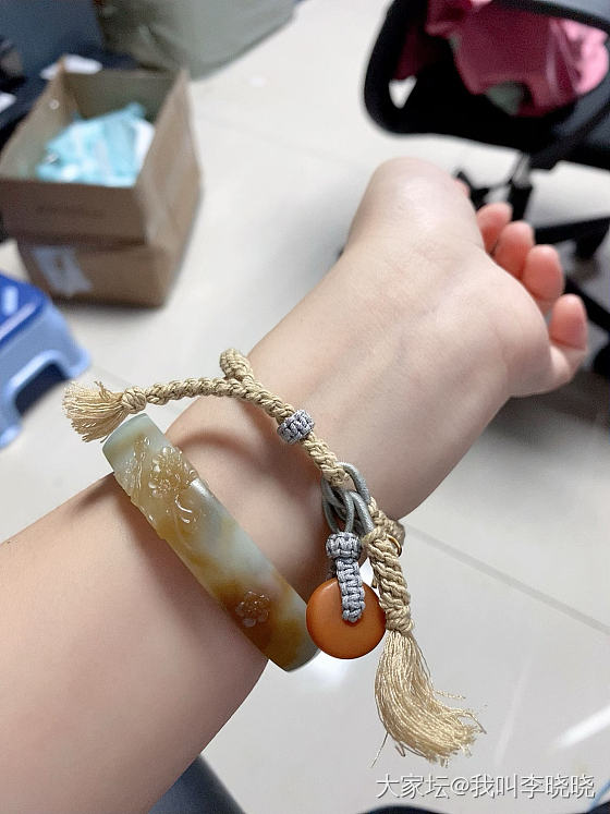 不仅是手饰，更是一种情感寄托_手镯和田玉