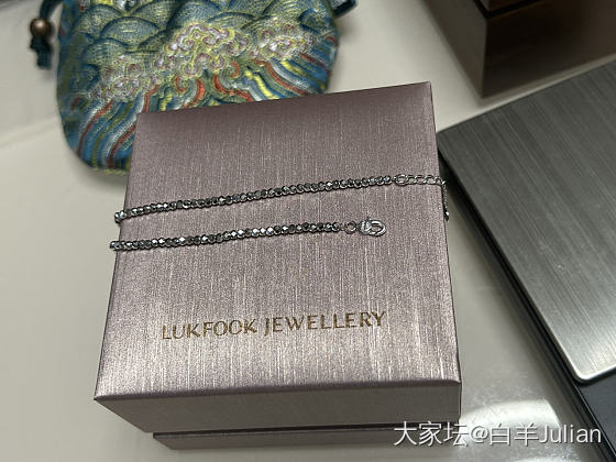 六福蹦迪珠到货_铂金