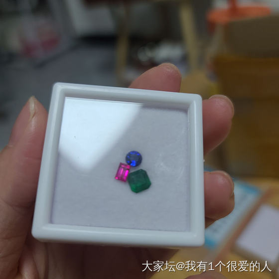 一把彩虹糖🌈_名贵宝石