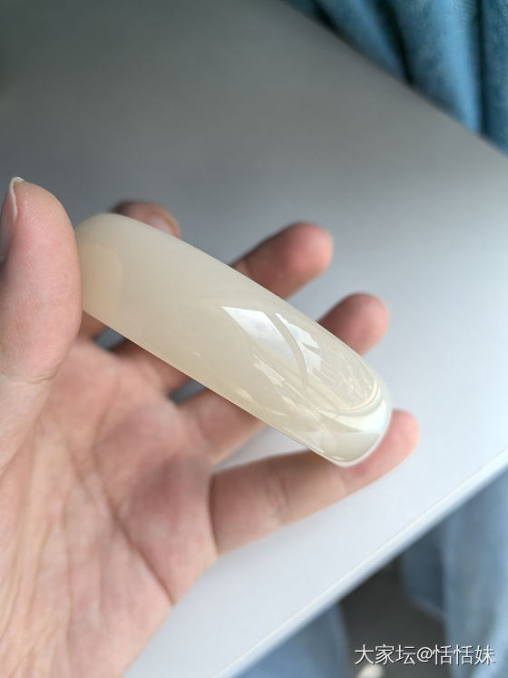 藕粉宽镯_和田玉