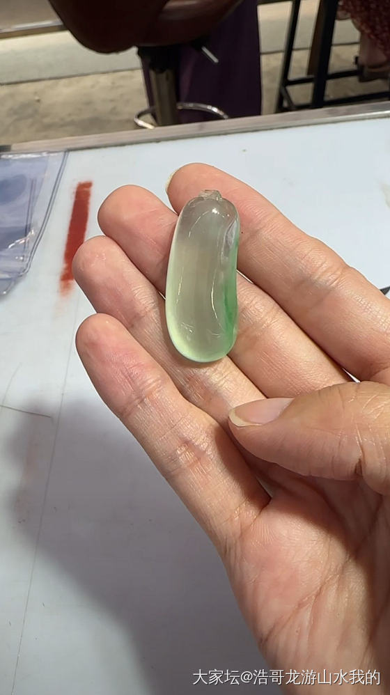 看到个形体不够好，但颜值不错瓜_翡翠