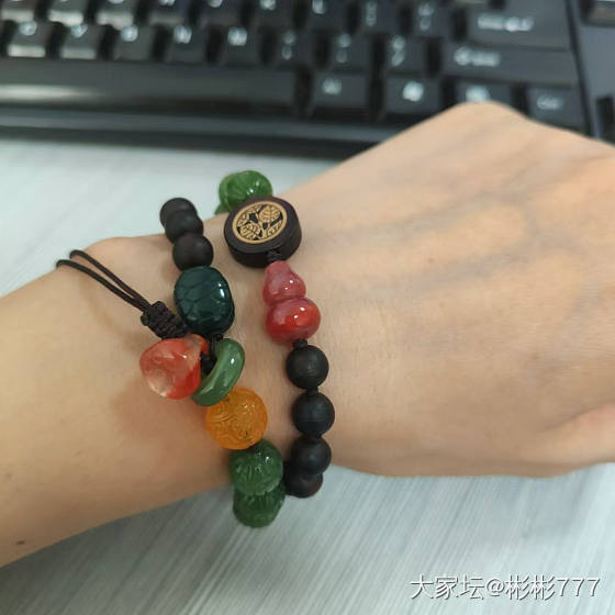 想看姐妹们的碧玉叠戴搭配_搭配和田玉