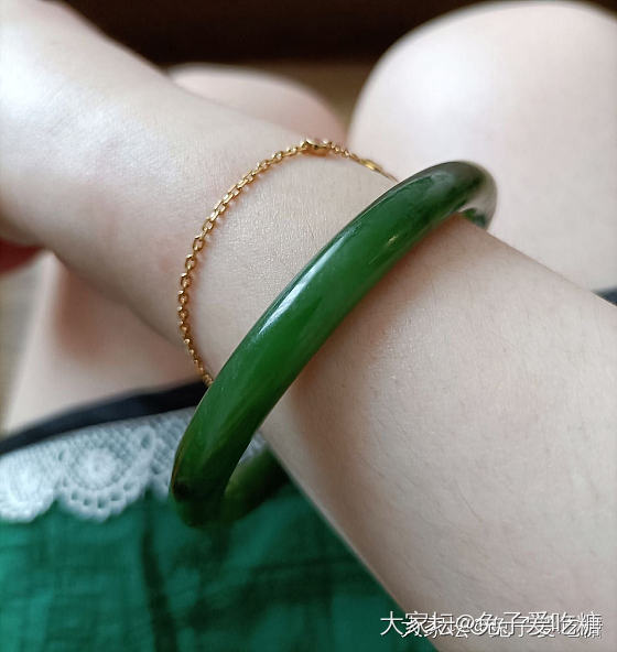 想看姐妹们的碧玉叠戴搭配_搭配和田玉