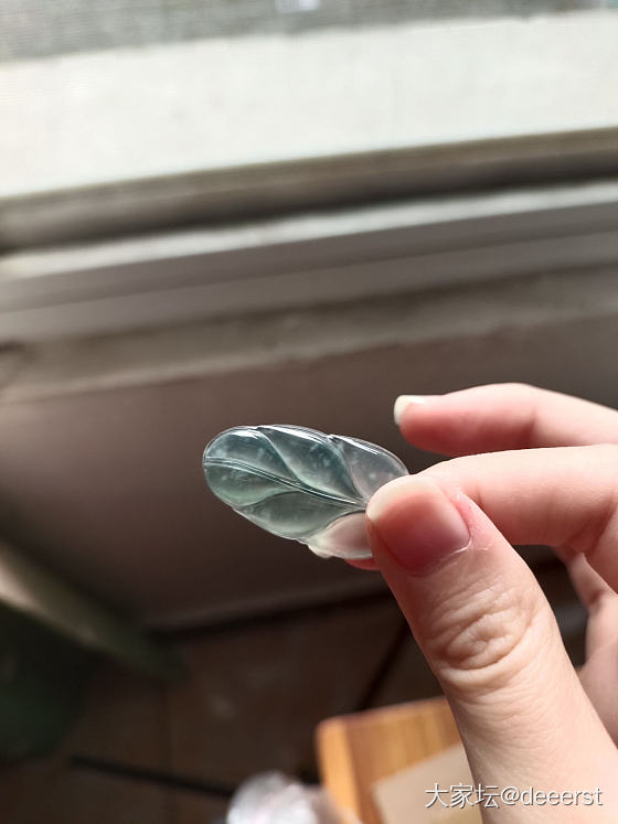 危料雪花棉
纪念一下第一次拍出来玉石的美感。是很冰透的雪花棉，打包之前再拍拍照，..._翡翠