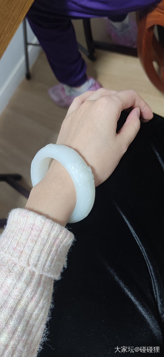 去潘家园必破费系列_手镯和田玉