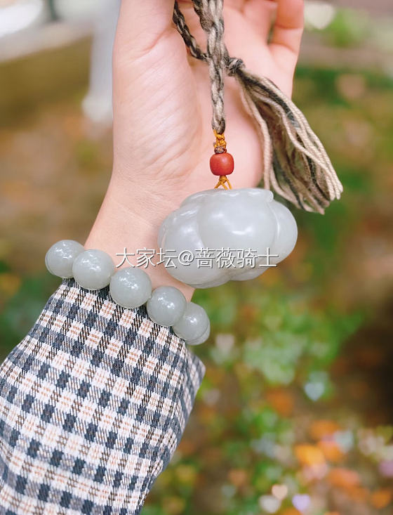 柿子全家福，以及最大的籽料柿子_把玩件和田玉