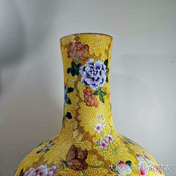 乾隆年制瓷器二件比对_收藏