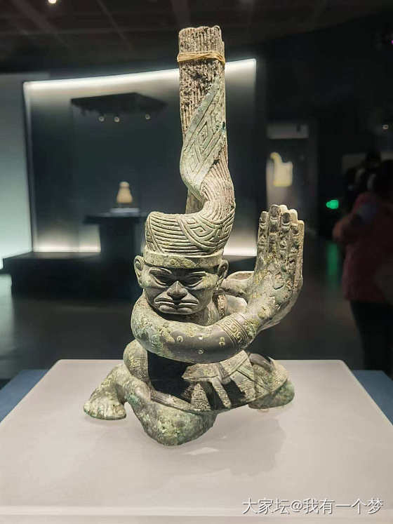 盘龙城遗址博物院-商翼四极特展_博物馆旅游