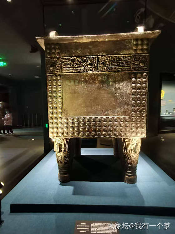 盘龙城遗址博物院-商翼四极特展_博物馆旅游
