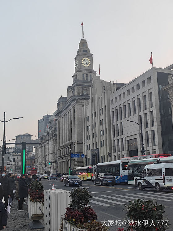 麻烦问一下去上海旅游过年可以吗，商场和景区，吃喝玩乐住宿等都方便，都营业开门吗_上海旅游