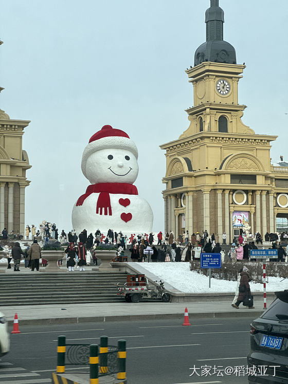 哈尔滨群力外滩和太阳岛的大雪人_旅游生活