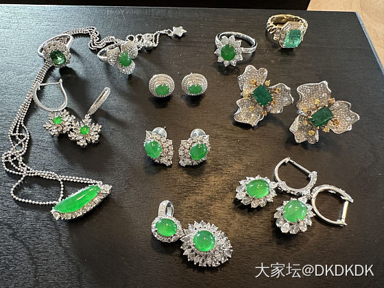 滴滴莫莫拍几张_翡翠