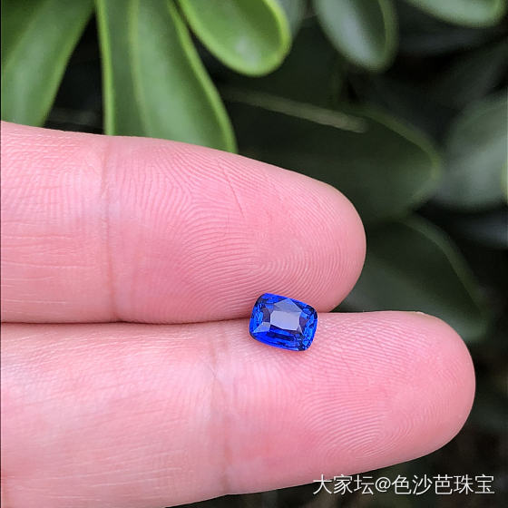 1.08克拉老烧全净体皇家蓝蓝宝石_名贵宝石