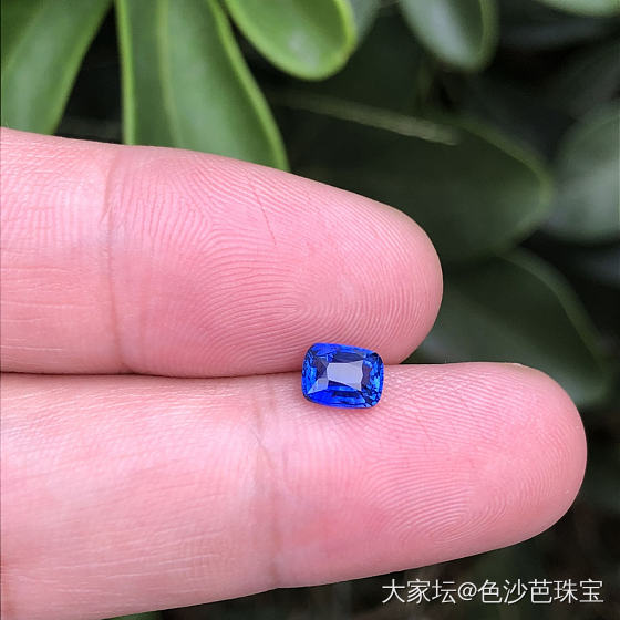 1.08克拉老烧全净体皇家蓝蓝宝石_名贵宝石