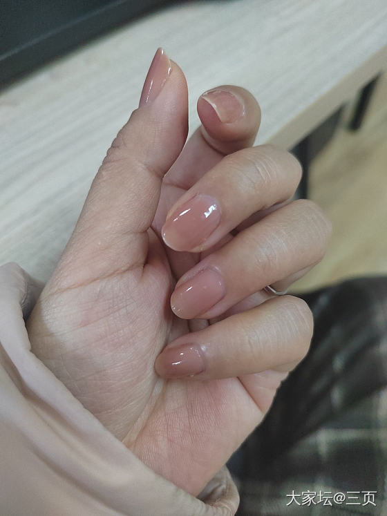 自己做美甲💅_彩妆