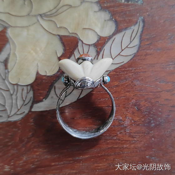 中国风老猛玛牙勒子元宝镶银戒指，老物新做。_首饰