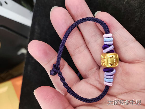 过年了，除了压岁钱还给侄女外甥女准备了手绳。_金编绳