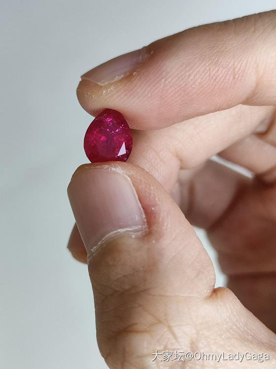 小宝石 包体多多_彩色宝石