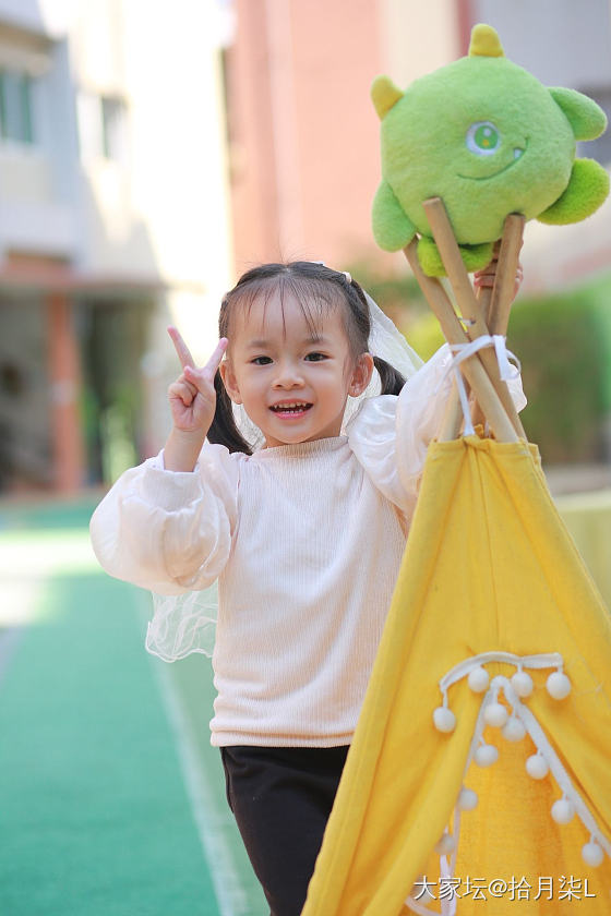 在幼儿园拍的一套写真_幼儿