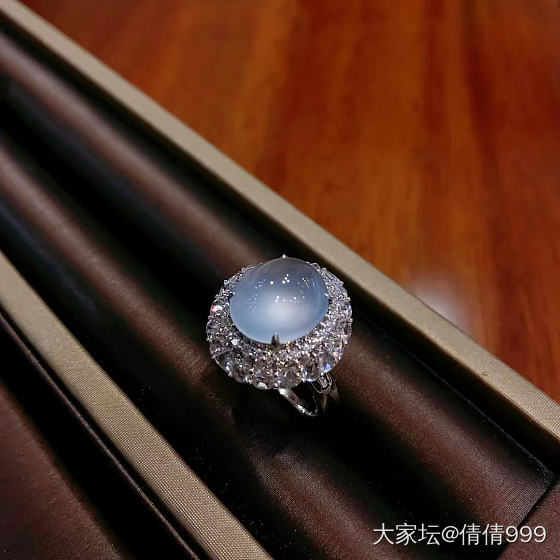 万般故事，不过情伤_翡翠戒指