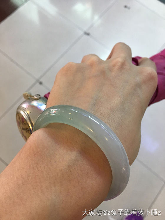 生活不只是珠宝，翡翠镯，翡翠珠，戴森全新吹风，溯源码燕盏，高丽参，海龙胶_翡翠