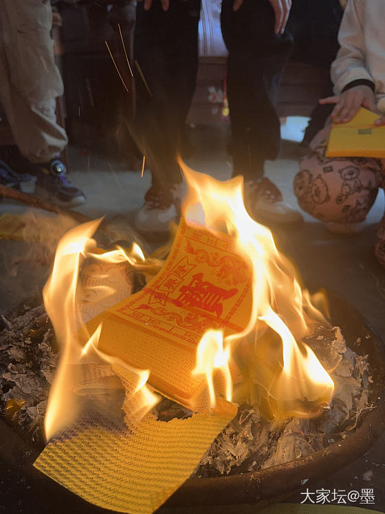 蛇年装备，红红火火过大年_首饰