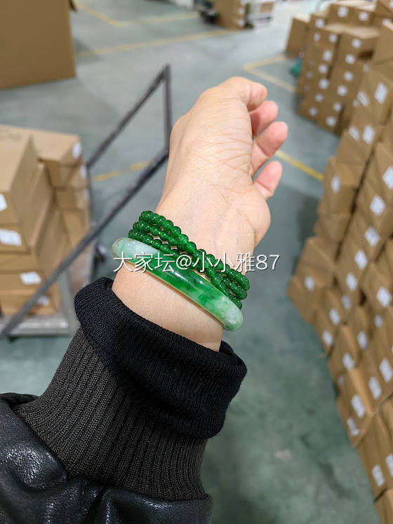干活干烦了 低头看看手串_手镯珠串翡翠