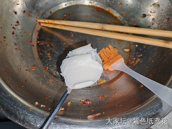 开心一刻：羊油烤羊排骨_美食