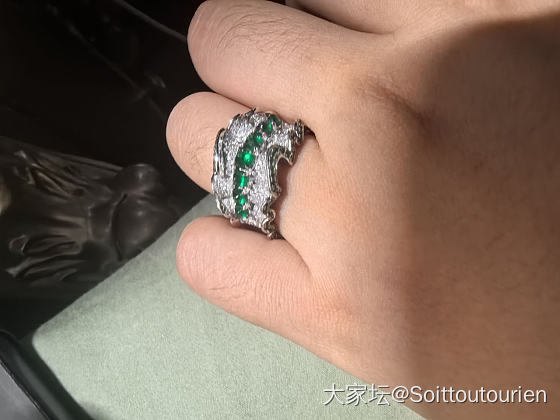 淘了个祖母绿戒指_名贵宝石
