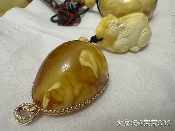 最近入的蜜蜡小东西_琥珀蜜蜡