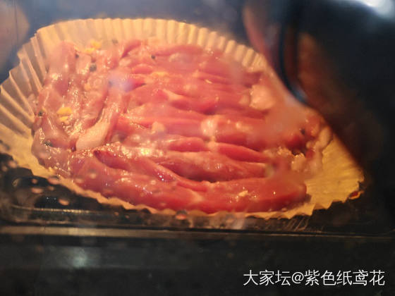 元宵节，晚上在亲戚家蹭了顿烤肉，喝了点小酒，美滋滋。_美食生活