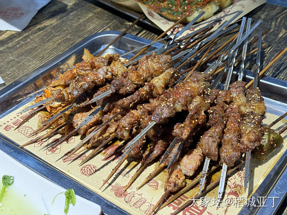 晚上请亲戚吃饭，去吃的烤串。3个人花了200元。（黑龙江省鸡东县 燎味烧烤）_美食生活