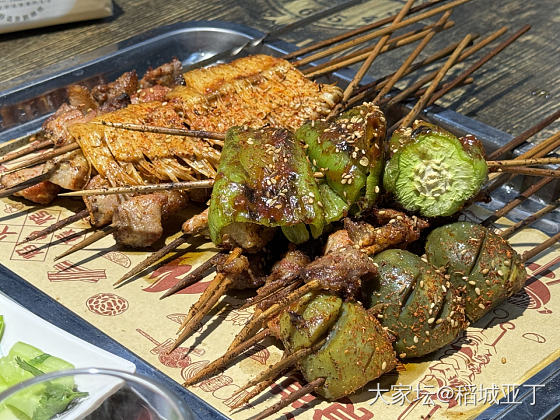 晚上请亲戚吃饭，去吃的烤串。3个人花了200元。（黑龙江省鸡东县 燎味烧烤）_美食生活