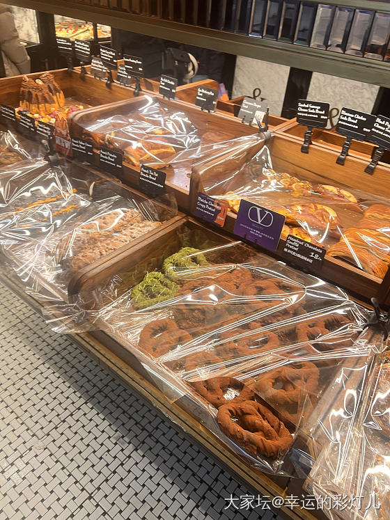 最近爱上了bc的巧克力碱水结…好担心体重_美食