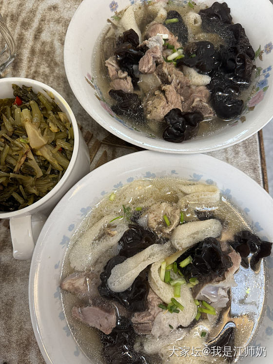 中午吃面条，荞麦面。_美食