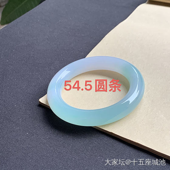 天然翡翠A货手镯圆条正圈贵妃_翡翠