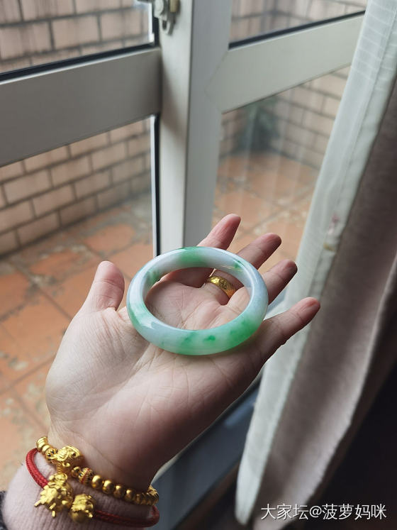 现在又流行晒翡翠了，我也来一个_手镯翡翠