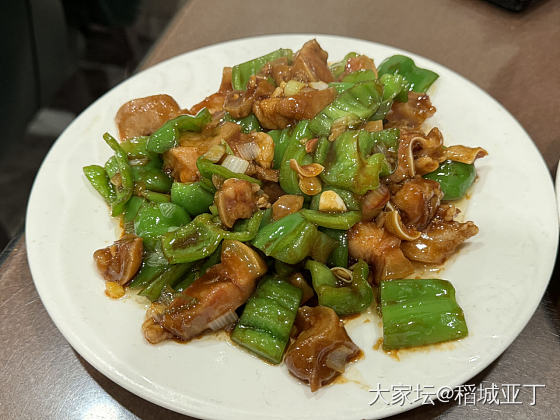 【庆增回民饭店】和朋友去吃清真菜，点了三个菜一份烧麦，花了140元。吃挺饱的。_美食生活