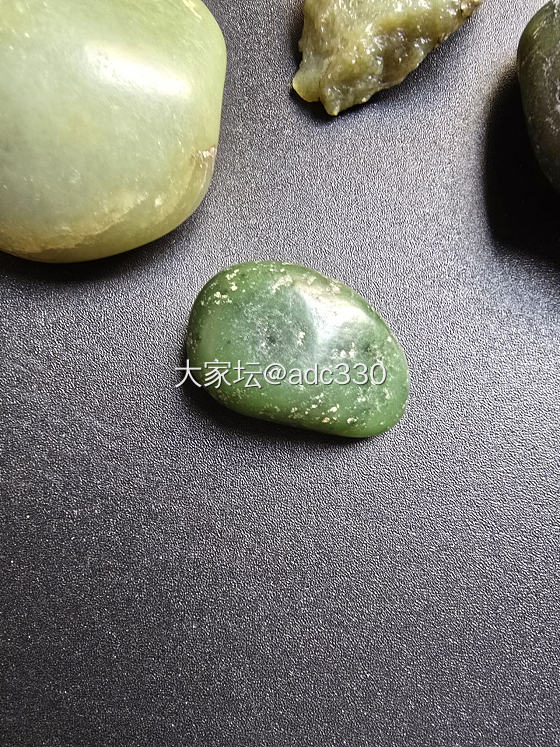 和田玉籽料原石_和田玉